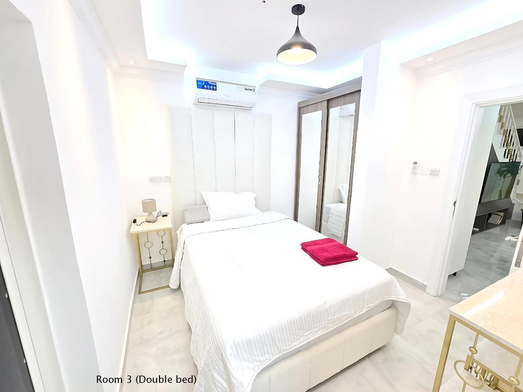 Lux Khibeesi Moods 3br Al Ain